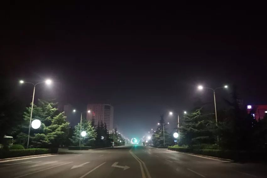 实拍凌晨3点半的新密