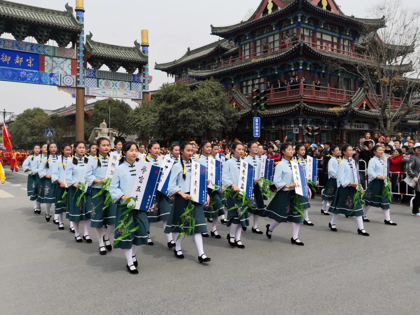 2019年开封人口_2019年4月24日,开封高速支队民警在执勤过程中查获一起小型客车(2)